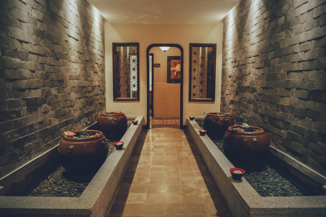 Allegro Hoi An . A Little Luxury Hotel & Spa Exterior photo A foot bath at a spa