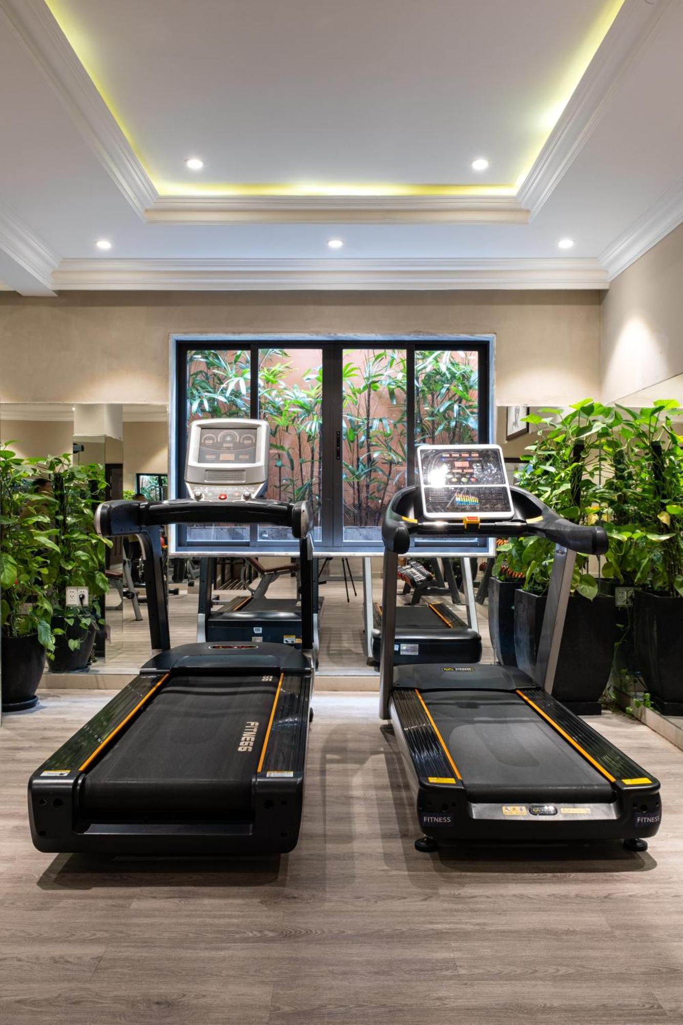 Allegro Hoi An . A Little Luxury Hotel & Spa Exterior photo The gym at the Mandarin Oriental, Paris