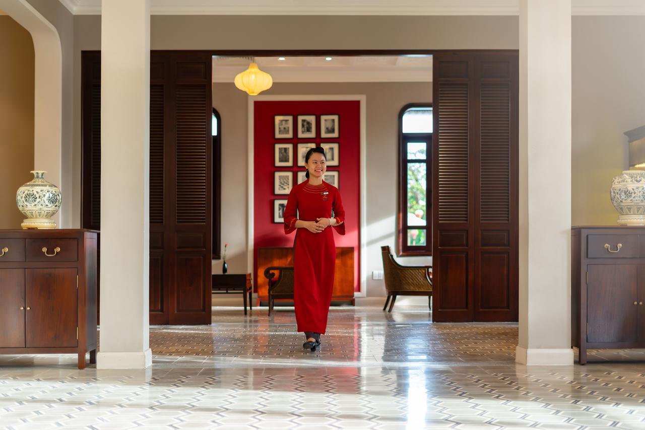 Allegro Hoi An . A Little Luxury Hotel & Spa Exterior photo A Concierge at the Mandarin Oriental, Saigon